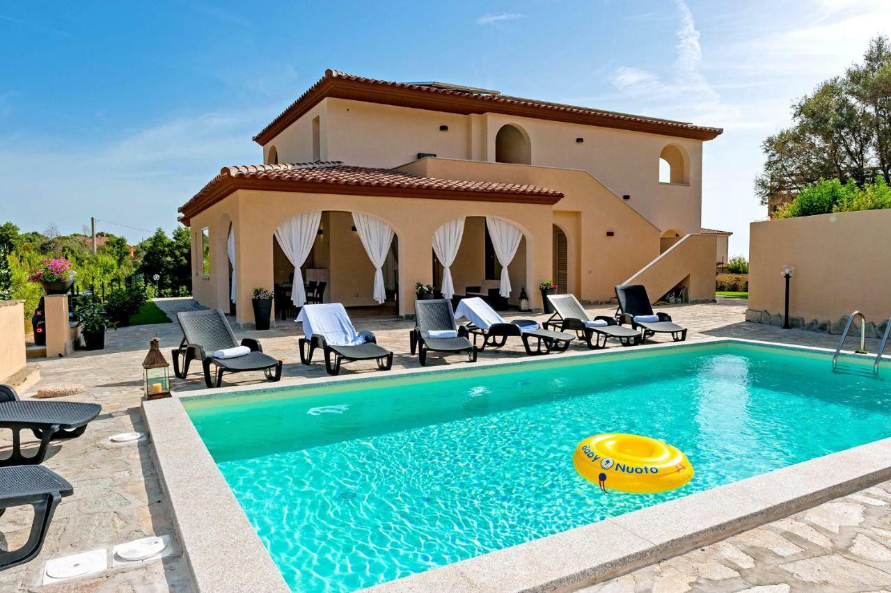 Molarotto Camere Con Angolo Cottura San Teodoro  Exterior foto