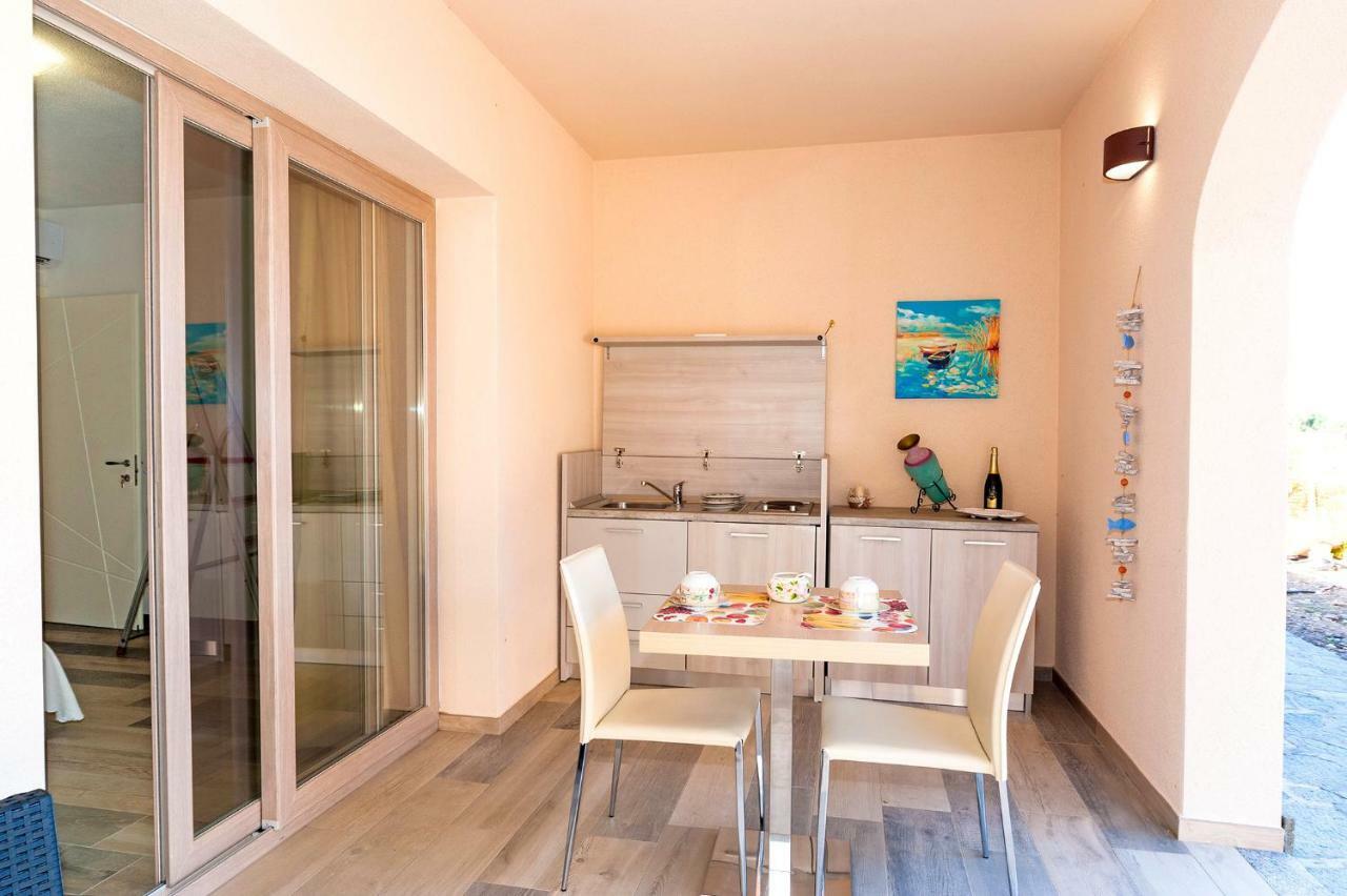 Molarotto Camere Con Angolo Cottura San Teodoro  Exterior foto