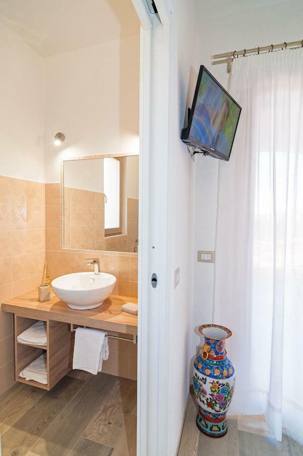 Molarotto Camere Con Angolo Cottura San Teodoro  Exterior foto