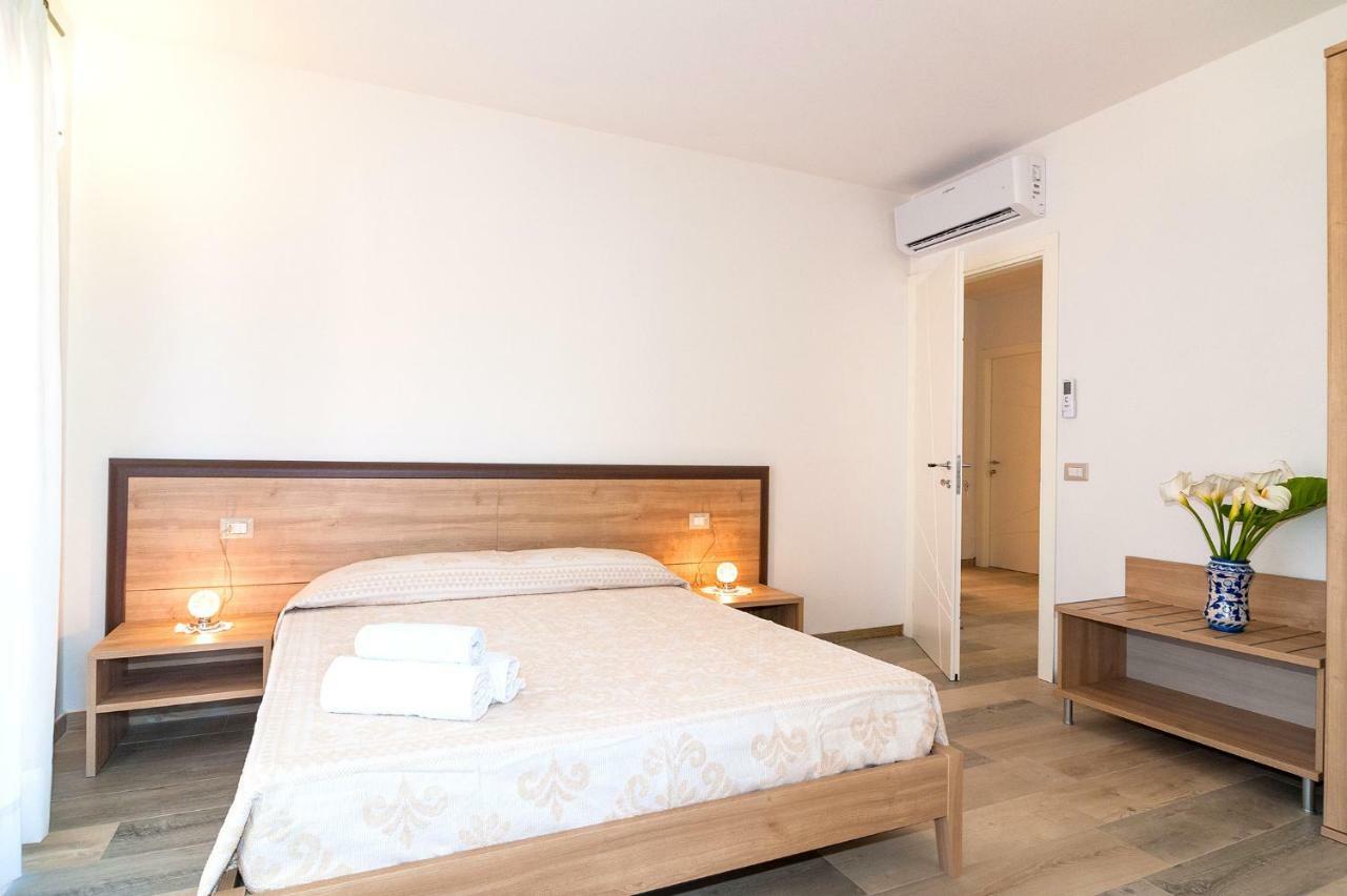 Molarotto Camere Con Angolo Cottura San Teodoro  Exterior foto